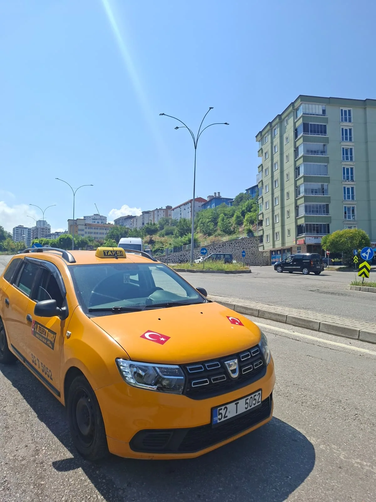 Ünye Taksi 7/24 işletmemizin Ünye’deki 52 T 5052 plakalı sarı taksisi